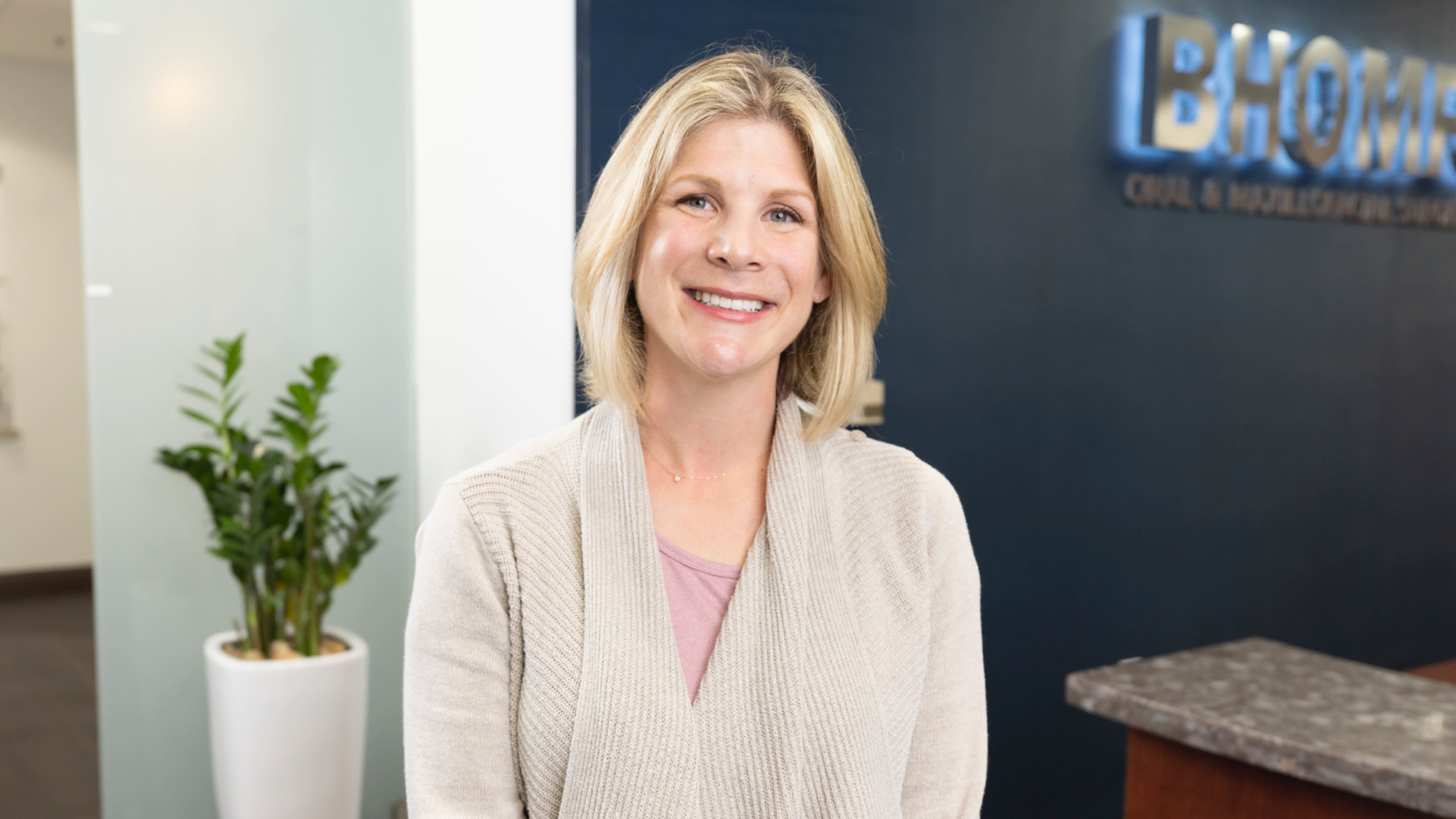 Shannon ext bg di testimonial desktop